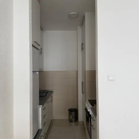 아파트 Sa Parkingom U Garazi 바냐루카