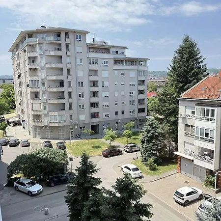 아파트 Sa Parkingom U Garazi *